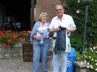 Nunzia (De Nuccio ) & Mario D'Agostino 20 June 2011.JPG (159229 bytes)