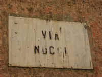 Via Nucci.JPG (113701 bytes)